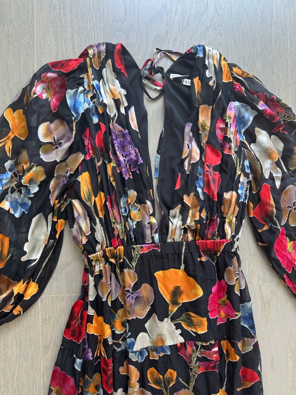 Alice + Olivia Floral V-neck Maxi Dress Black Satin Blouson Sleeve Size 2 - Picture 4 of 9